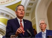 大反转！白宫官员：特朗普可能很快解雇鲍威尔！特朗普火速回应：暂没打算解雇！黄金大涨后回落，美元一度大跳水