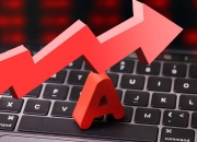 三大股指高开，沪指涨0.77％，深成指涨2％，创业板涨2.88％