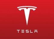 纳指收创新高！特斯拉涨超6%，市值一夜大增近2800亿元！英伟达跌3.8%后转涨，油价涨2%