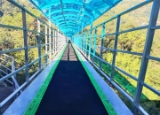 知名5A级景区“魔毯”项目故障致1死60伤，目击者：设备不停转卡住很多人！景区紧急宣布闭园