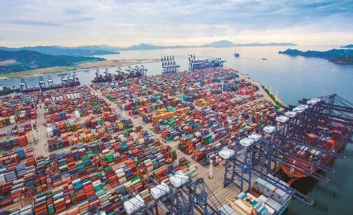 广州港：1―7月预计完成集装箱吞吐量1442.6万标准箱 同比增长6.5%