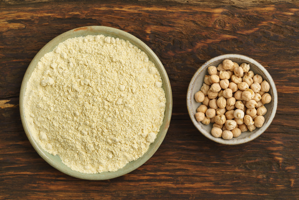 粕类：USDA报告无惊喜 豆粕继续磨底