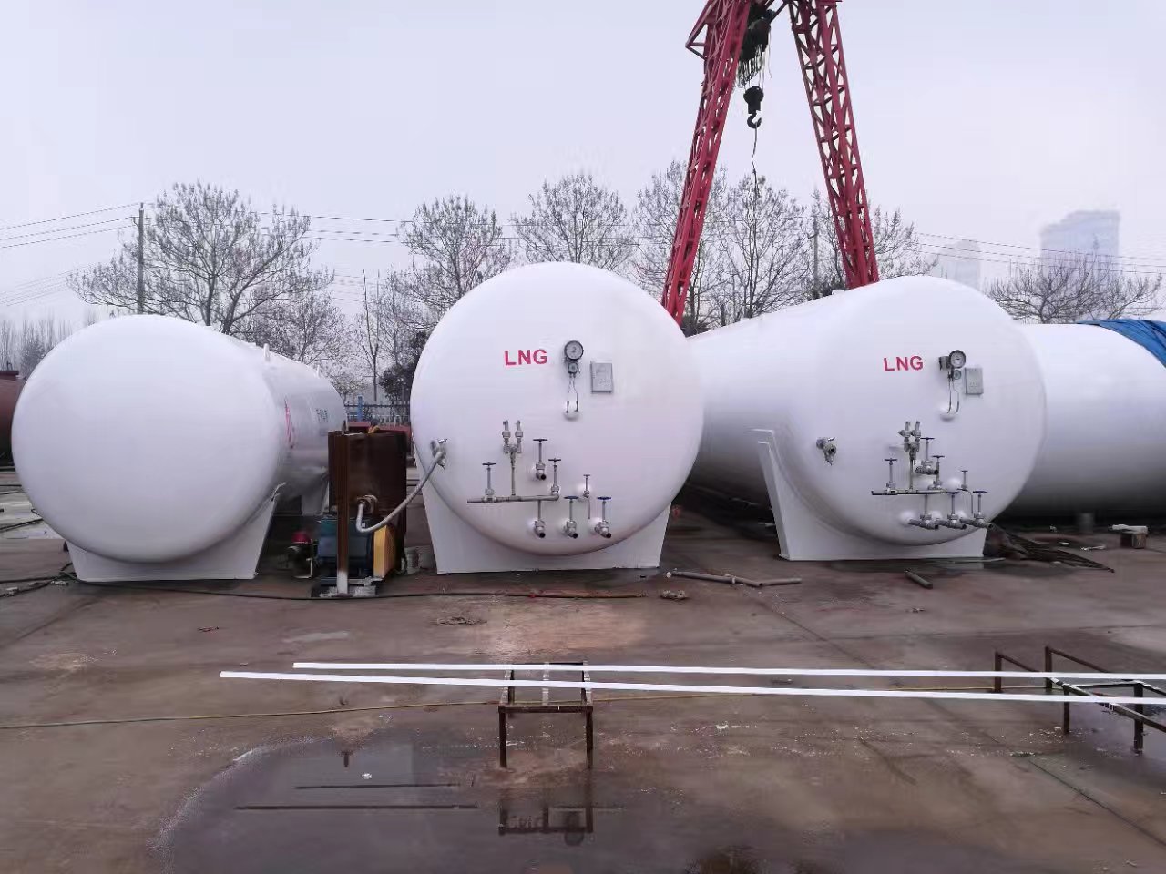 海油工程获得实用新型专利授权：“一种坐地式LNG储罐承台装置”