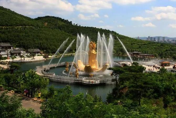 峨眉山A：传统主业萎缩，新兴演艺业务成“拖油瓶”，欲借低空经济转型谋变