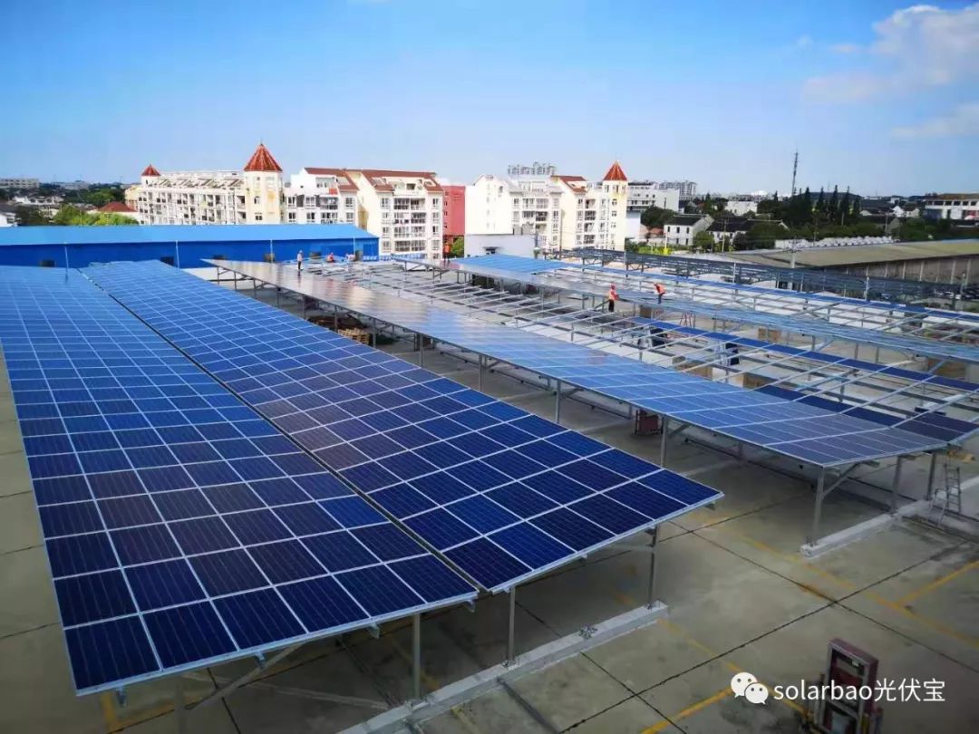 凯盛新能：首条1200t/d光伏玻璃原片生产线已经顺利投产