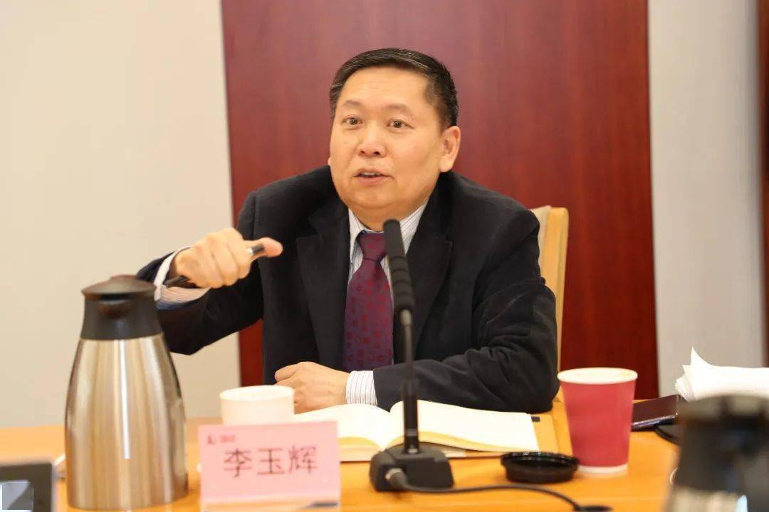 中触媒：6月11日召开董事会会议