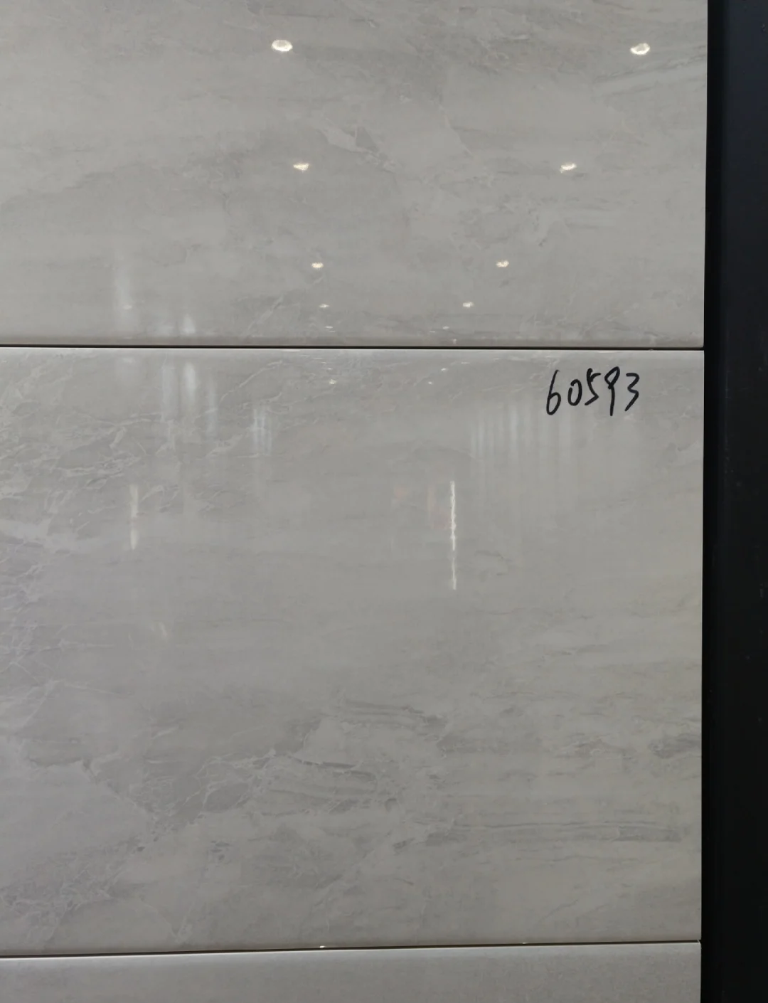 保险有温度,拥有“如意行”驾乘险，出行更顺畅！_2025年陶瓷地面砖行业：房地产转型期的挑战与突破口在哪里?