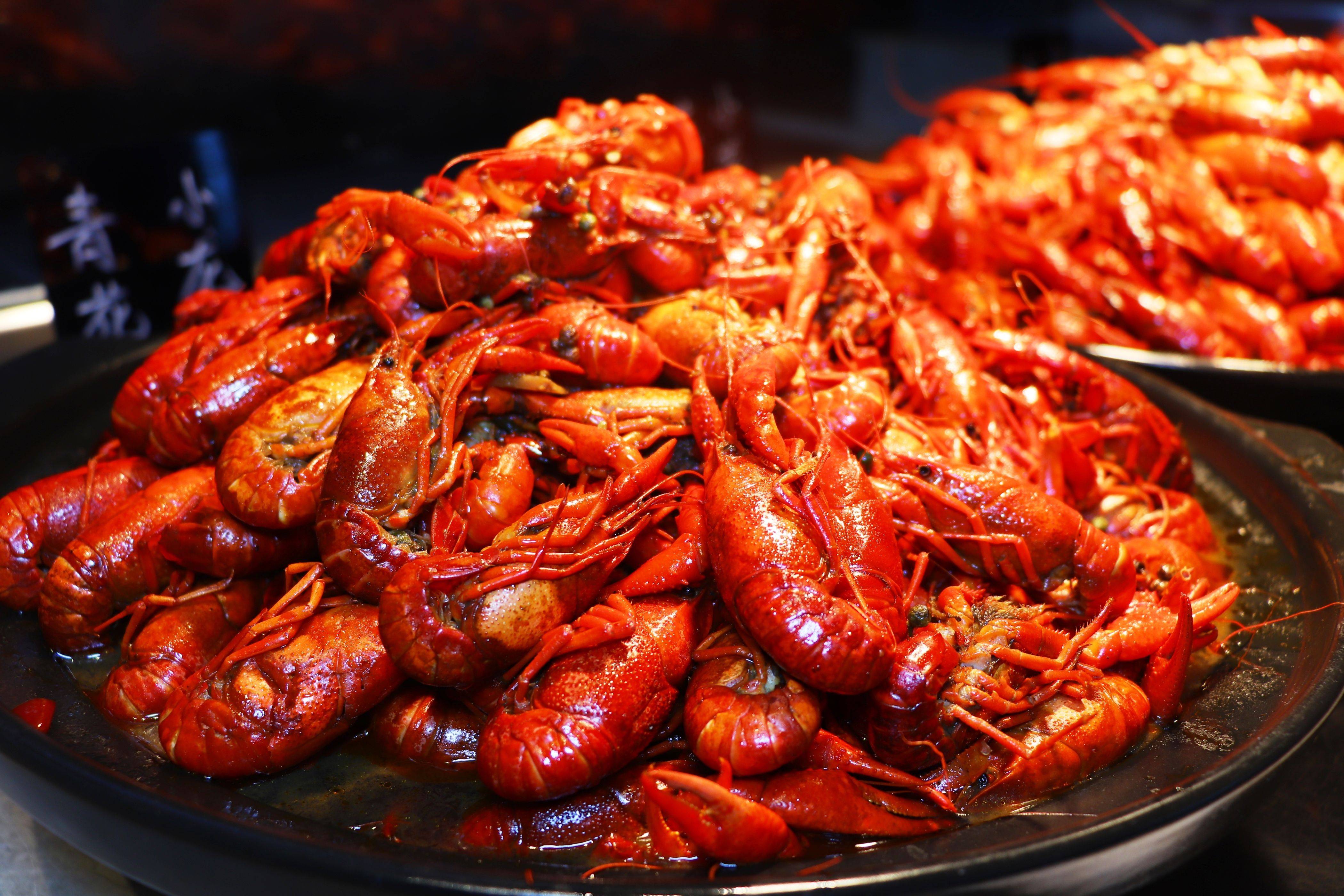 中国小龙虾行业：2025竞争主体主要包括养殖农户、养殖企业、加工企业以及销售商_保险有温度,人保护你周全