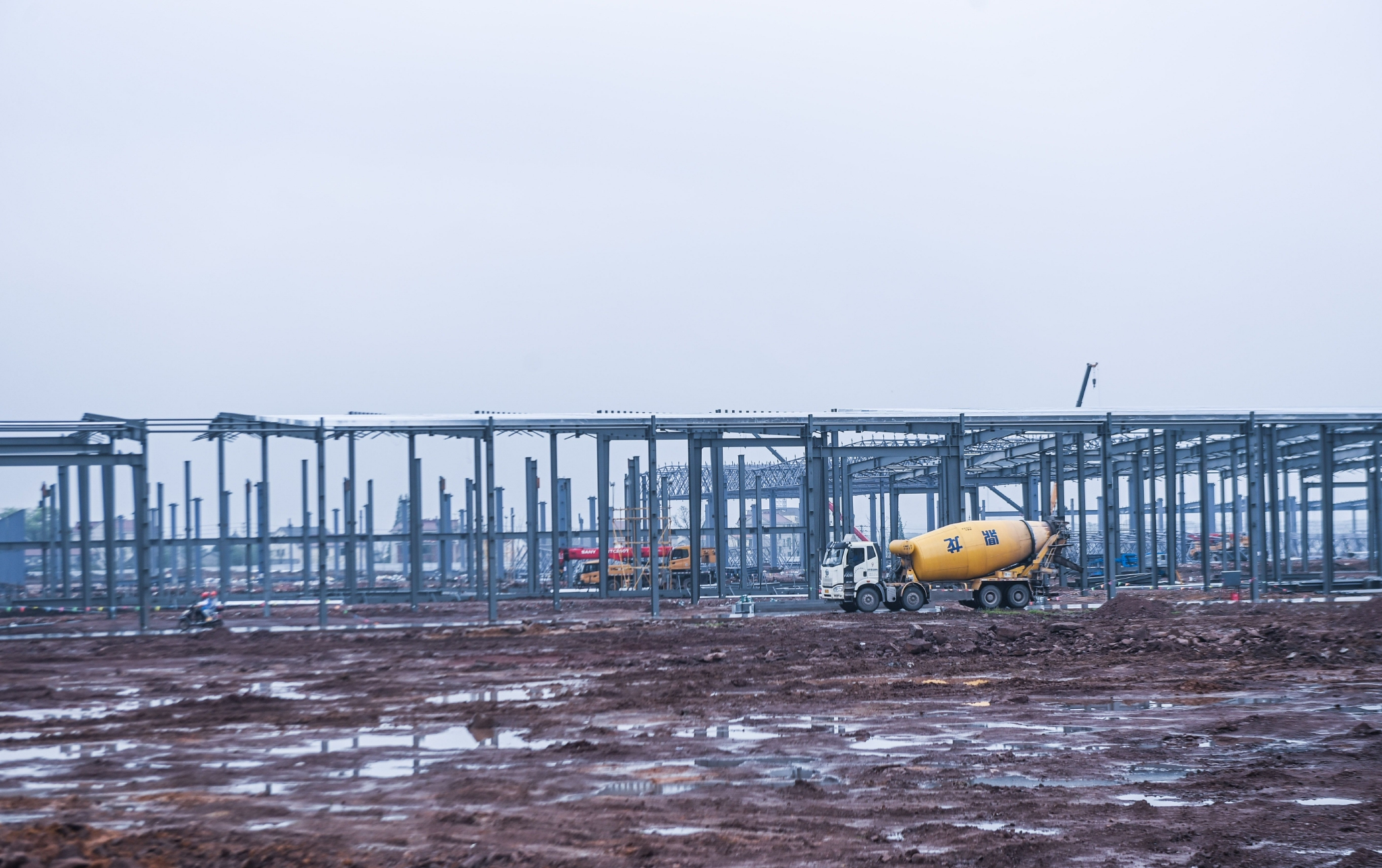 优优绿能：投资建设新能源汽车充放电设备智能制造基地项目