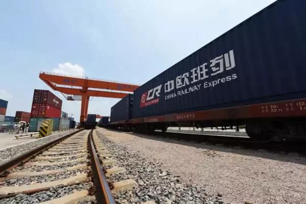 时速400公里，中国高铁驶入“无人区”