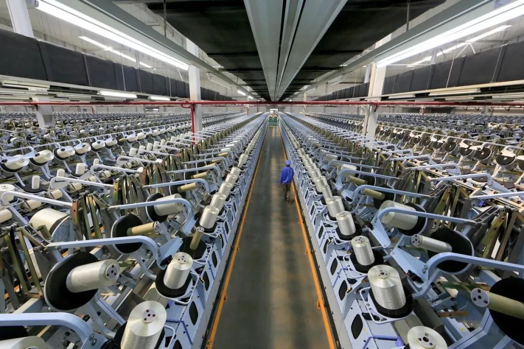 周黑鸭2025年上半年利润同比预增超五成 单店效益与成本管控双轮驱动盈利提升