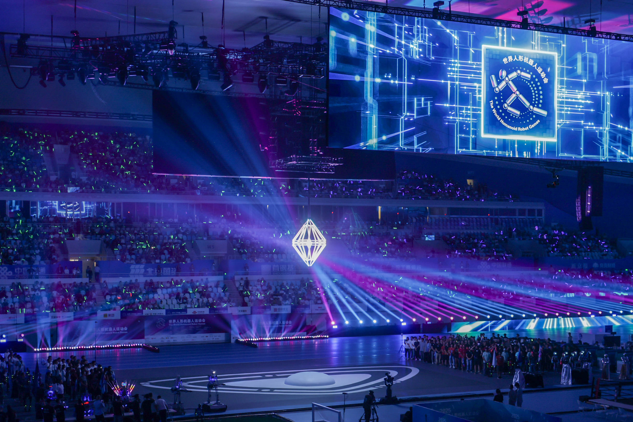 秀我中国|2025,机器人在向前奔跑