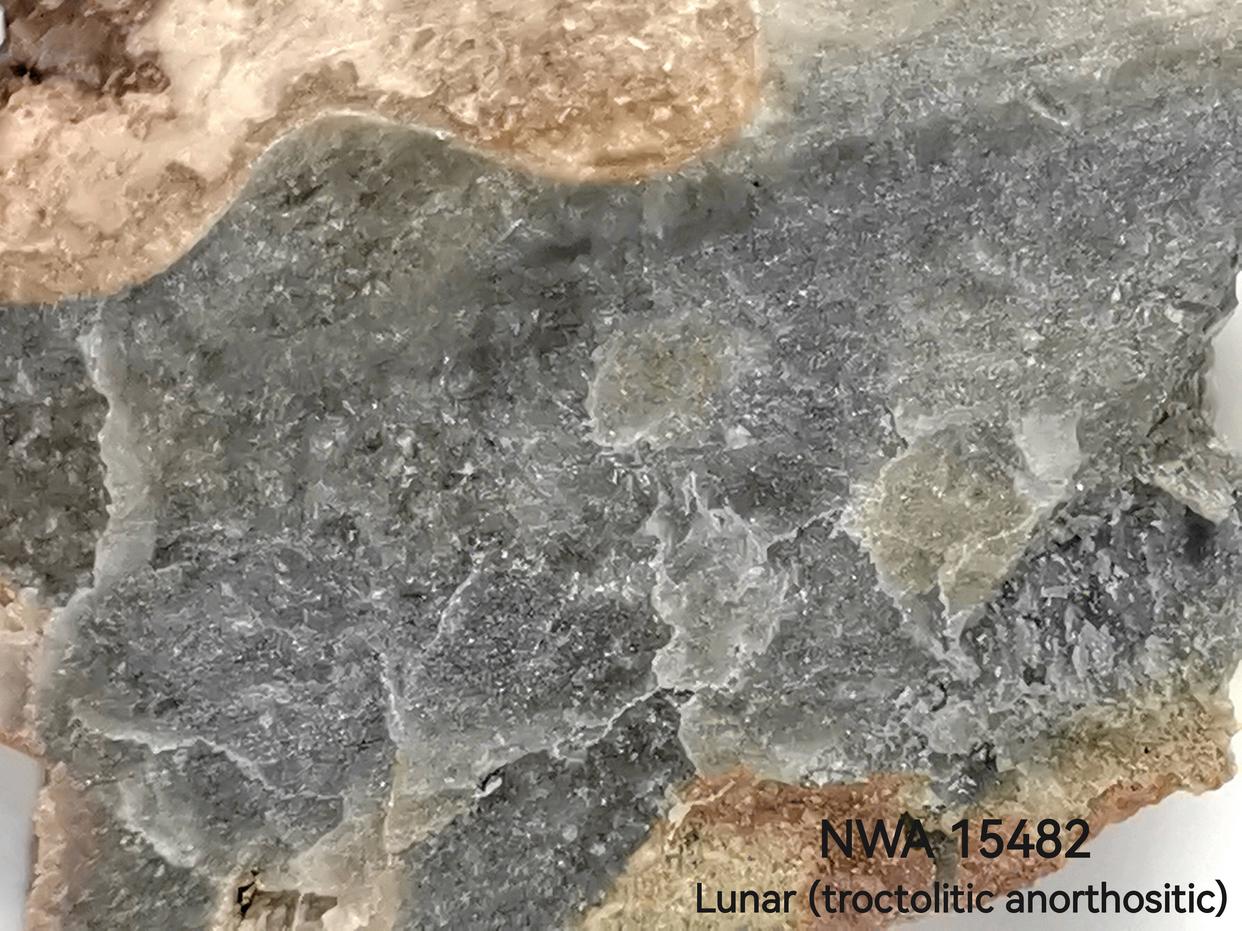 月球新矿物第十一位成员“入列”