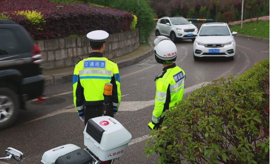 2026城市公交产业：助力城市实现绿色、低碳、智能的发展目标_人保服务,人保财险 