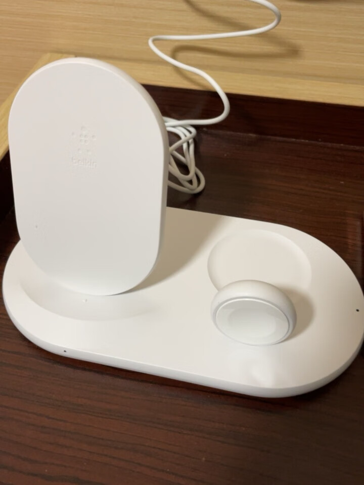 奥海科技获得外观设计专利授权：“三合一折叠无线充电器（WC14）”