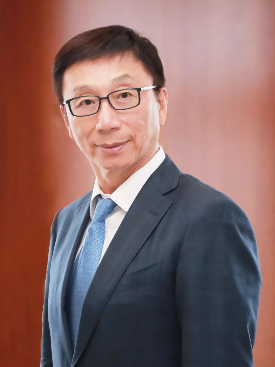 中华企业：董事长李钟及副董事长王昕轶辞职