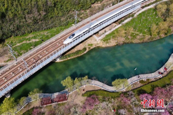 交通运输部：上周国家铁路运输货物8198.9万吨 环比下降0.72%